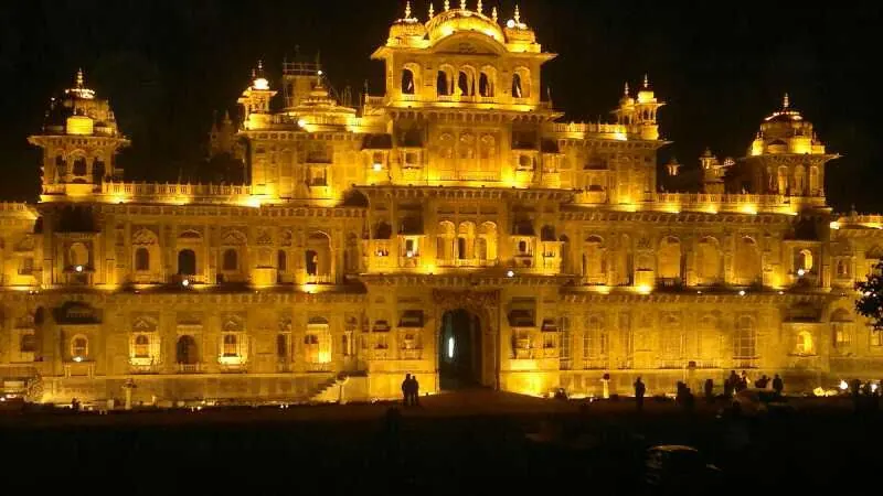 Wagh Mandir Palace, Morbi, illuminated at night