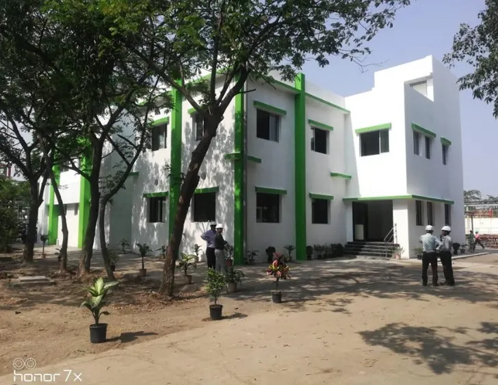 Bayer Canteen Building, Vapi